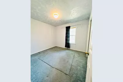 2105 W Gillis Avenue, Cameron, TX 76520 - Photo 18