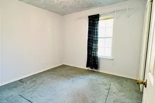 2105 W Gillis Ave, Cameron, TX 76520 - Photo 18