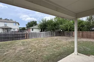 1005 Sweet Leaf Ln, Pflugerville, TX 78660 - Photo 10