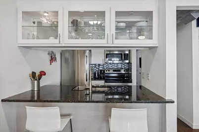 1510 W 6th Street #206, Austin, TX 78703 - Photo 8