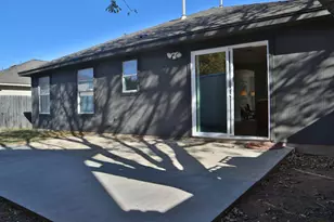 717 Blair Ave, Bastrop, TX 78602 - Photo 26