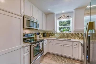 6600 Valleyside Road #B8, Austin, TX 78731 - Photo 2