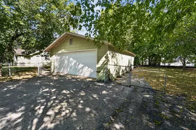 316 Guadalupe Street, Lockhart, TX 78644 - Photo 4