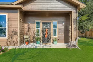 149 Arosa Dr, Elgin, TX 78621 - Photo 2