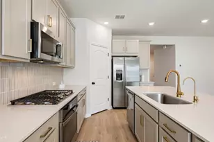 206 Crater Lk Dr, Dripping Springs, TX 78620 - Photo 20