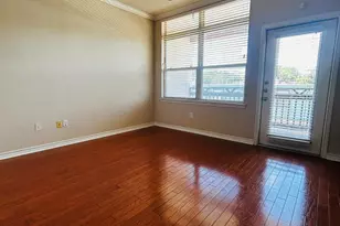 305 E 31st St, Austin, TX 78705 - Photo 12