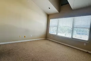 305 E 31st St, Austin, TX 78705 - Photo 16