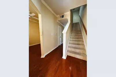 305 E 31 Street #4, Austin, TX 78705 - Photo 4