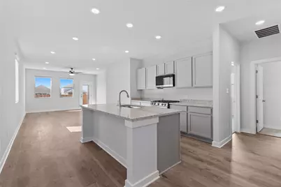 311 Sundown Avenue, Del Valle, TX 78610 - Photo 4