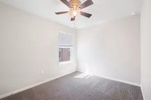 117 Cranbrook Ln, Hutto, TX 78634 - Photo 8