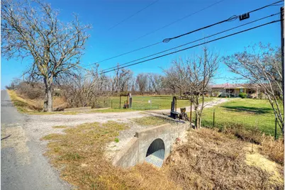 901 County Road 134 Road, Hutto, TX 78634 - Photo 2