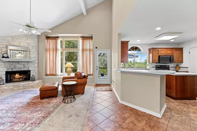 17004 Sleepy Hollow Drive, Lago Vista, TX 78645 - Photo 10