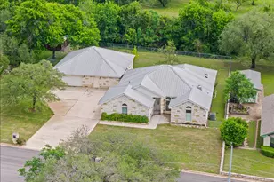 1703 Wofford Dr, Burnet, TX 78611 - Photo 2