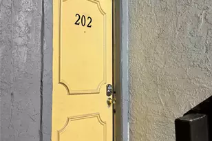 806 W 24th St, Austin, TX 78705 - Photo 20