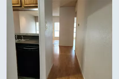 806 W 24th Street #202, Austin, TX 78705 - Photo 10