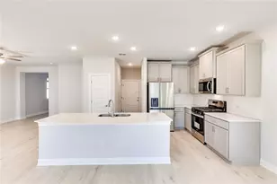 1005 Legend Milton Ln, Austin, TX 78748 - Photo 10