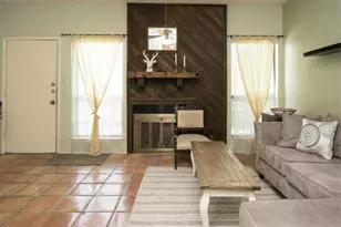 612 Park Pl, Austin, TX 78705 - Photo 4