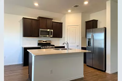 207 Coventry Drive, Hutto, TX 78634 - Photo 4