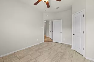 317 Cockrill St, Hutto, TX 78634 - Photo 30