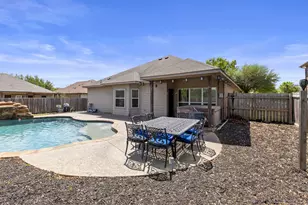 317 Cockrill St, Hutto, TX 78634 - Photo 36