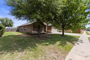 317 Cockrill St, Hutto, TX 78634 - Photo 34