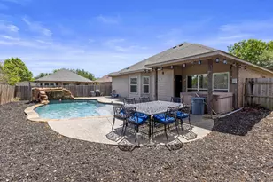 317 Cockrill St, Hutto, TX 78634 - Photo 38