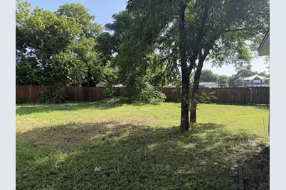 103 S Walnut Street, Lampasas, TX 76550 - Photo 6