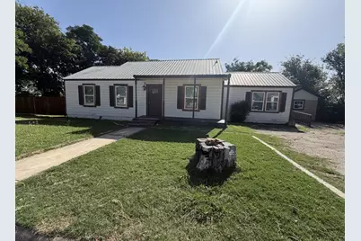 103 S Walnut Street, Lampasas, TX 76550 - Photo 1