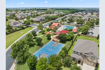 417 Los Cobos Lane, Georgetown, TX 78626 - Photo 32