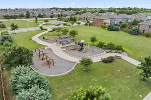 417 Los Cobos Ln, Georgetown, TX 78626 - Photo 32