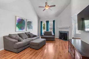112 Dogwood Dr, Georgetown, TX 78626 - Photo 2