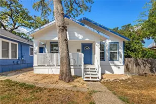 610 W 35th St, Austin, TX 78705 - Photo 2