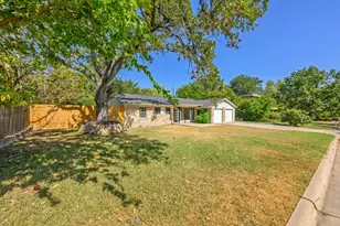 6802 Columbia Dr, Austin, TX 78723 - Photo 2