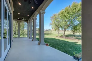 104 Spring Valley St, Hutto, TX 78634 - Photo 34