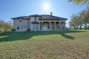 104 Spring Valley St, Hutto, TX 78634 - Photo 36