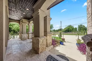 104 Spring Valley St, Hutto, TX 78634 - Photo 8