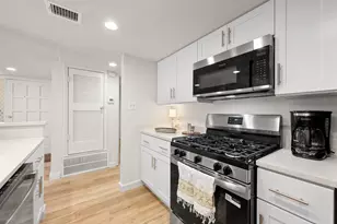 3204 Maywood Ave, Austin, TX 78703 - Photo 12