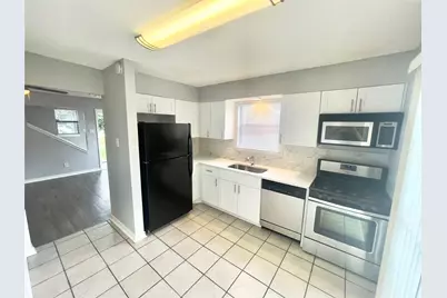 2001 Kenneth Avenue #A, Austin, TX 78741 - Photo 2