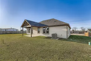 222 Arosa Dr, Elgin, TX 78621 - Photo 6