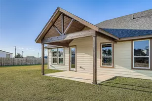 222 Arosa Dr, Elgin, TX 78621 - Photo 4