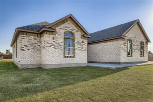 222 Arosa Dr, Elgin, TX 78621 - Photo 14