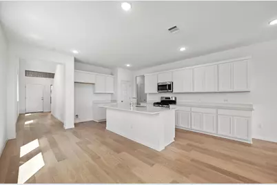 215 Hornet Street, Elgin, TX 78621 - Photo 8