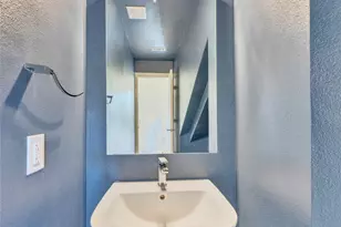 604 N Bluff Dr, Austin, TX 78745 - Photo 6