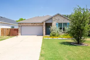 303 W Browning St, Manor, TX 78653 - Photo 2