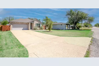 303 W Browning Street, Manor, TX 78653 - Photo 6