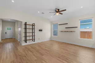 303 W Browning St, Manor, TX 78653 - Photo 6