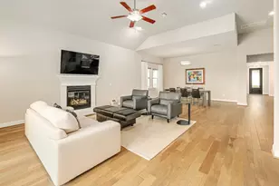 512 Summer Wilson Cv, Austin, TX 78738 - Photo 10