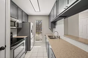 1601 Faro Dr, Austin, TX 78741 - Photo 12