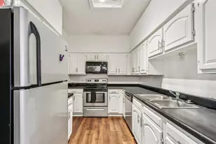 1910 Robbins Pl, Austin, TX 78705 - Photo 14