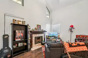 1910 Robbins Pl, Austin, TX 78705 - Photo 8